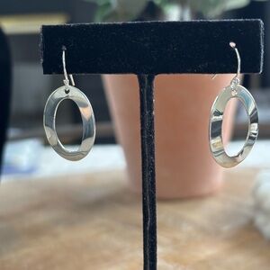 Sterling silver/925 oval drop earrings